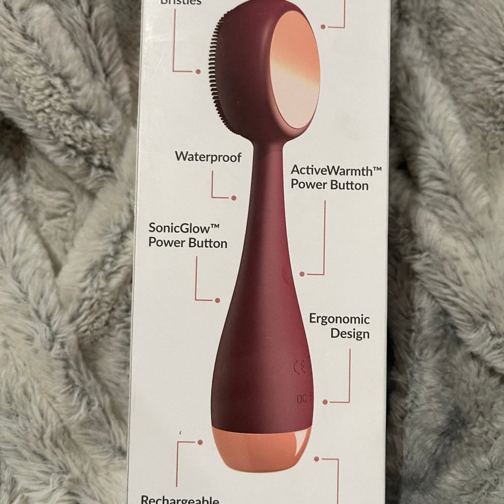 PMD Beauty Clean Pro Smart Facial Cleansing Device 4002-Berry/Rose Gold in EUC